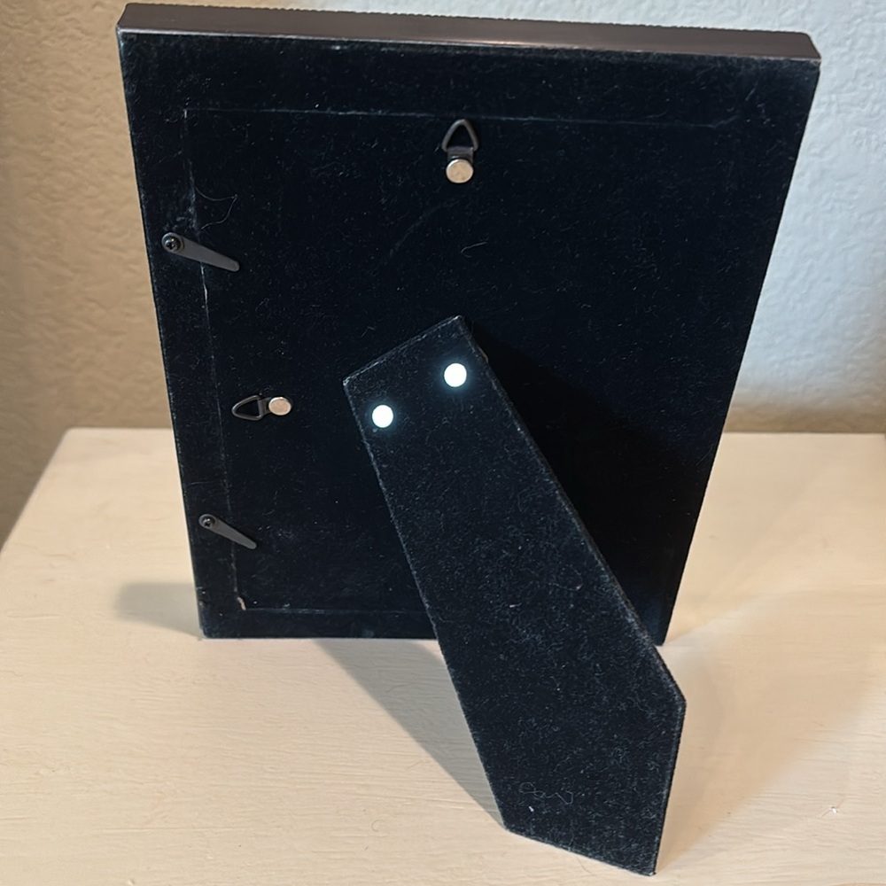 Picture frame - Picture 2 of 6
